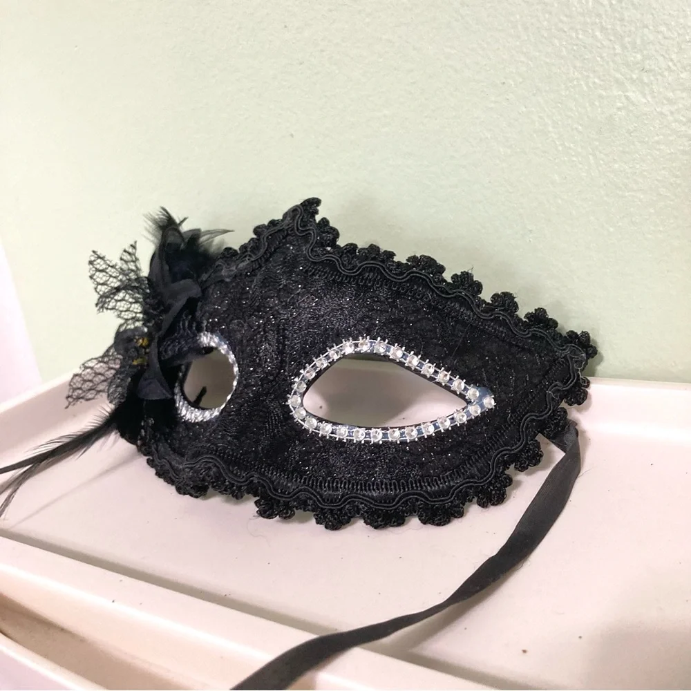 MASK Masquerade Venetian Mask Lace Black Flower Black Feathers Bling Halloween